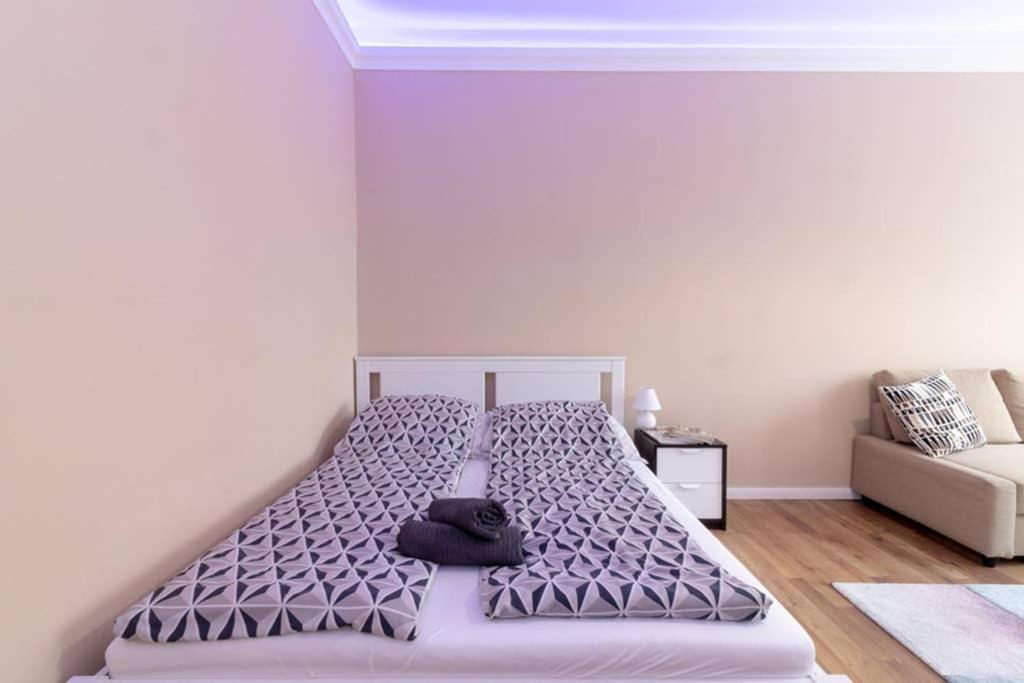 Nice And Cozy Apartment Next To The Parliament Budapest Esterno foto