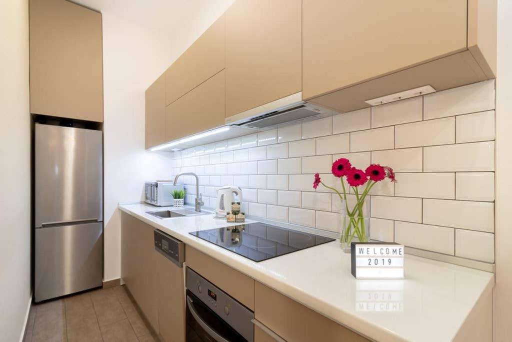 Nice And Cozy Apartment Next To The Parliament Budapest Esterno foto