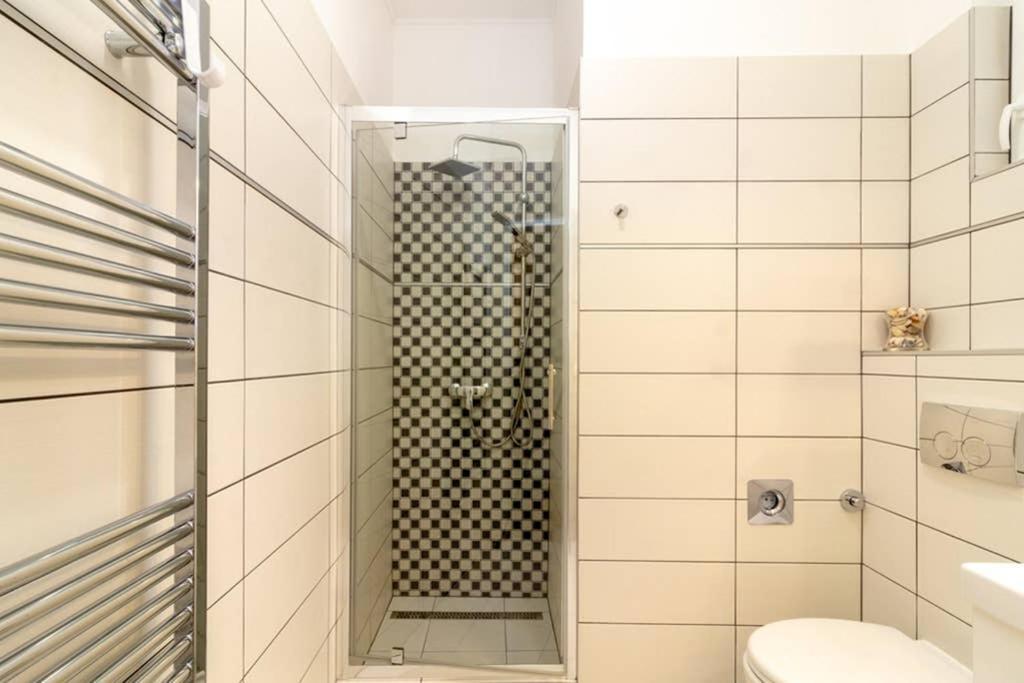 Nice And Cozy Apartment Next To The Parliament Budapest Esterno foto