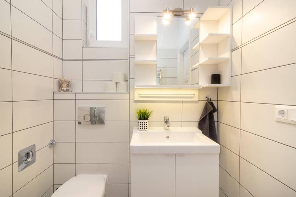 Nice And Cozy Apartment Next To The Parliament Budapest Esterno foto